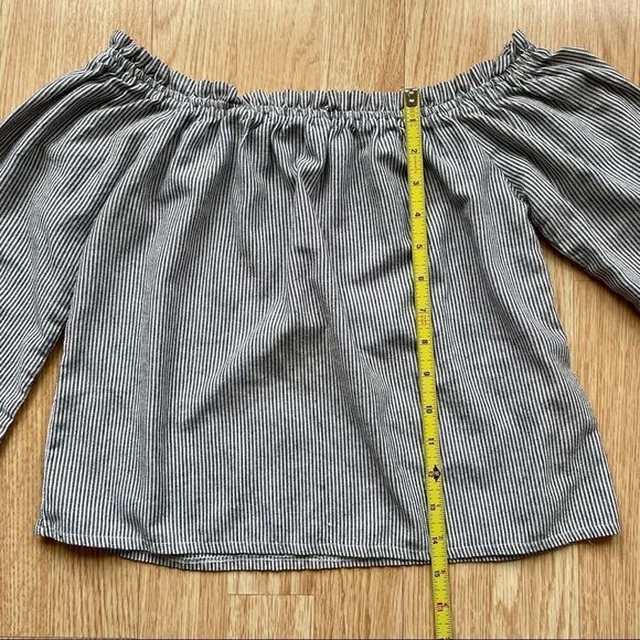 Brandy Melville Black/White Off the Shoulder Top - Picture 6 of 13